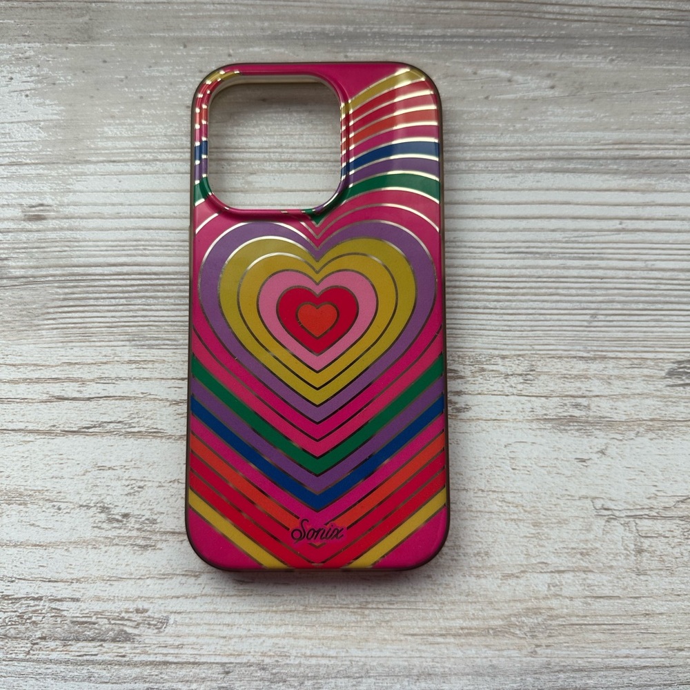 Sonix iPhone 14 pro case heart